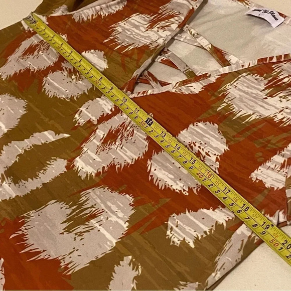 Women’s Beyond This Plane Blouse Long Sleeve Geometric Pattern V-Neck Size L - Picture 8 of 9